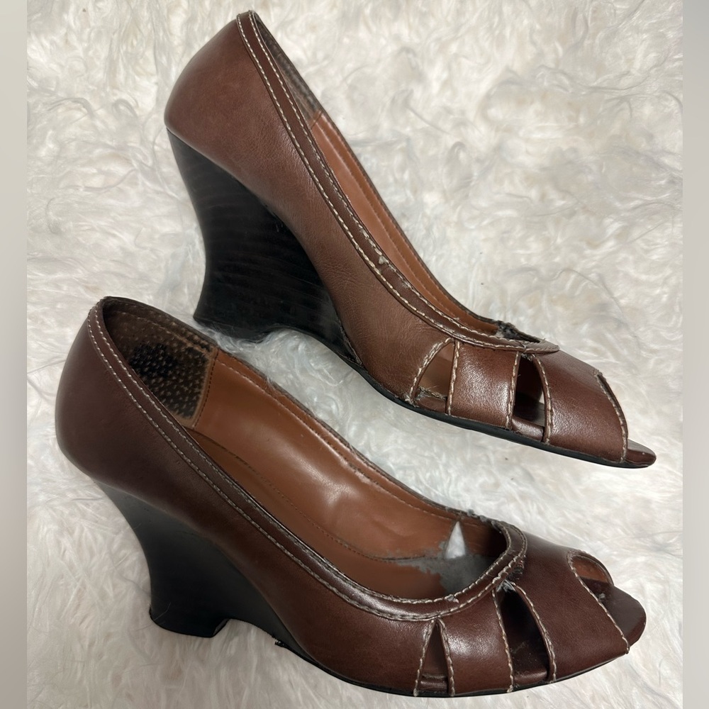Kenneth Cole Reaction Wedge Heel